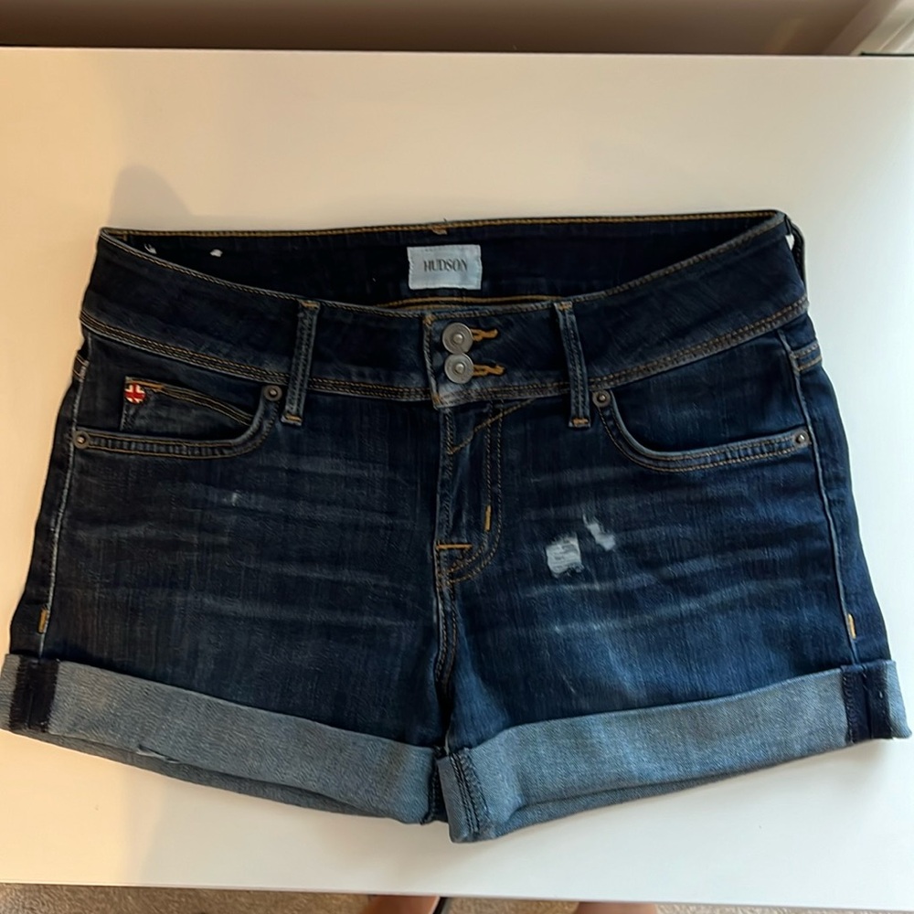 Hudson women’s size 26 Croxley Jean shorts.